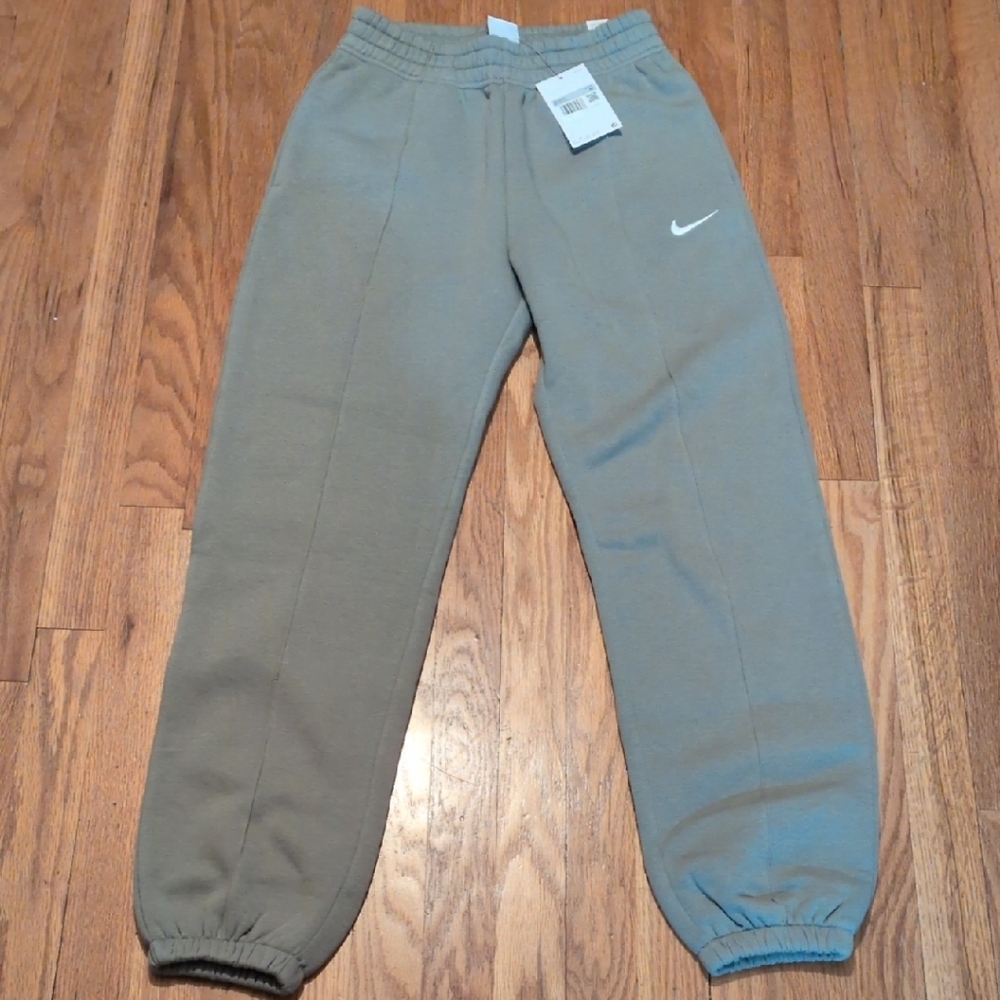 NWT Nike Women's Olive Joggers - Picture 2 of 4